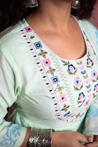 Mint Breeze Floral Embroidered Kurta Set